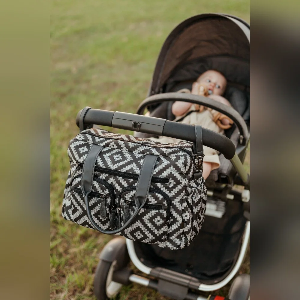 OiOi Multi Zip Pocket Carryall Baby Diaper Bag Black Aztec